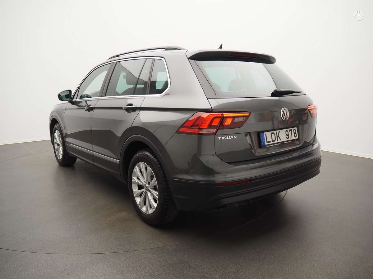 Volkswagen Tiguan - 5