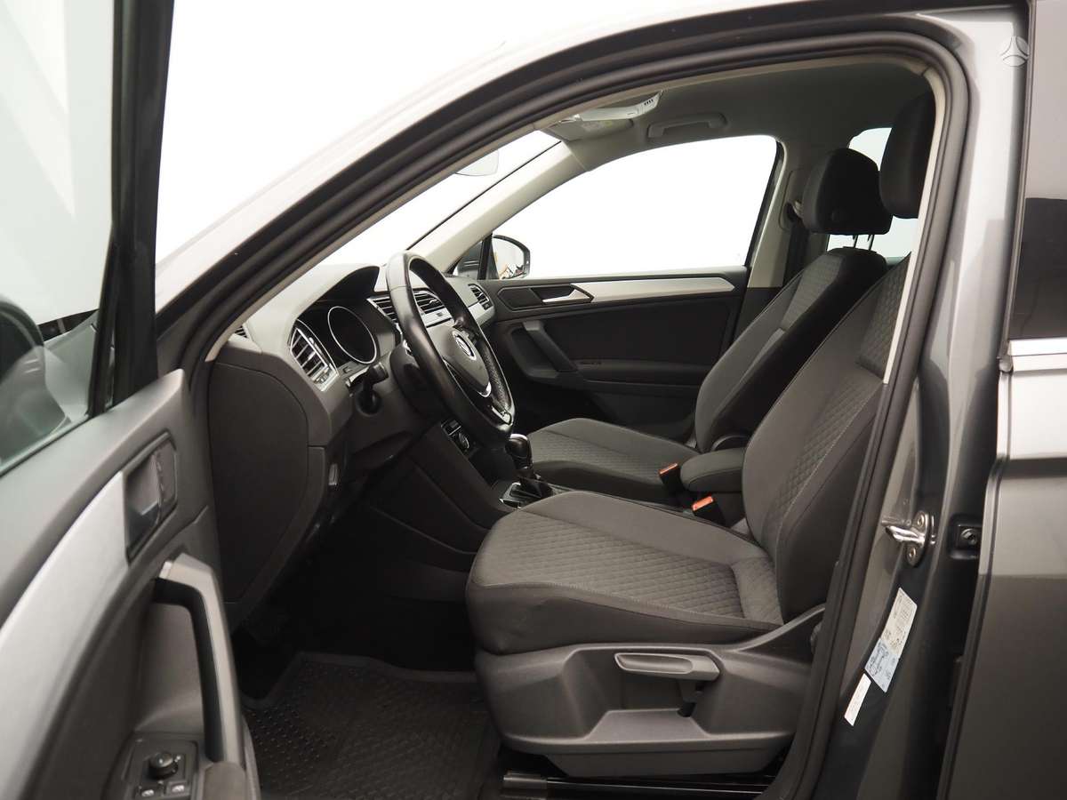 Volkswagen Tiguan - 6
