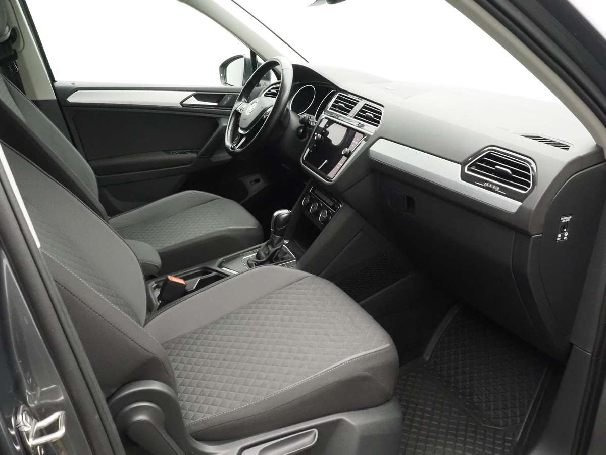 Volkswagen Tiguan - 7
