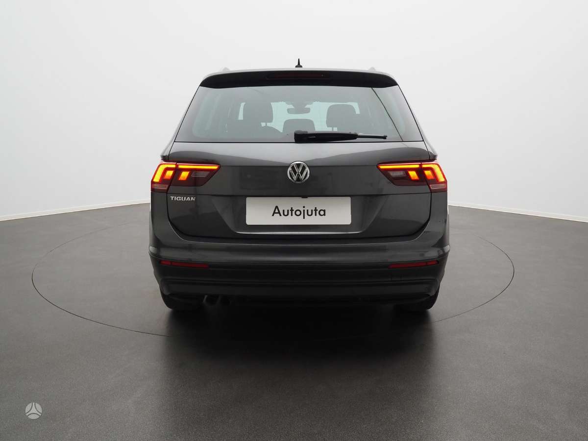Volkswagen Tiguan - 3