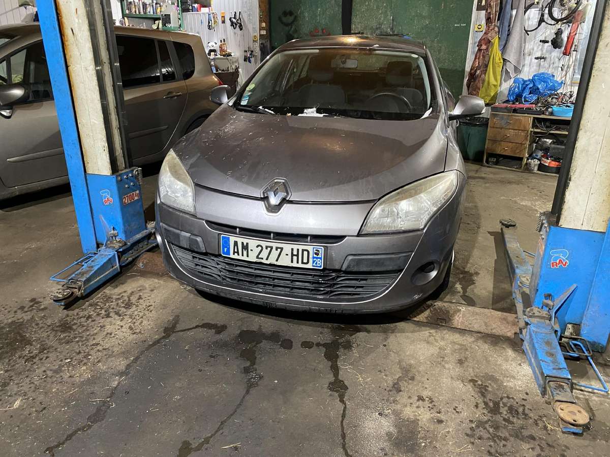 Renault Megane, Kebulo dalys, kėbulo dalys