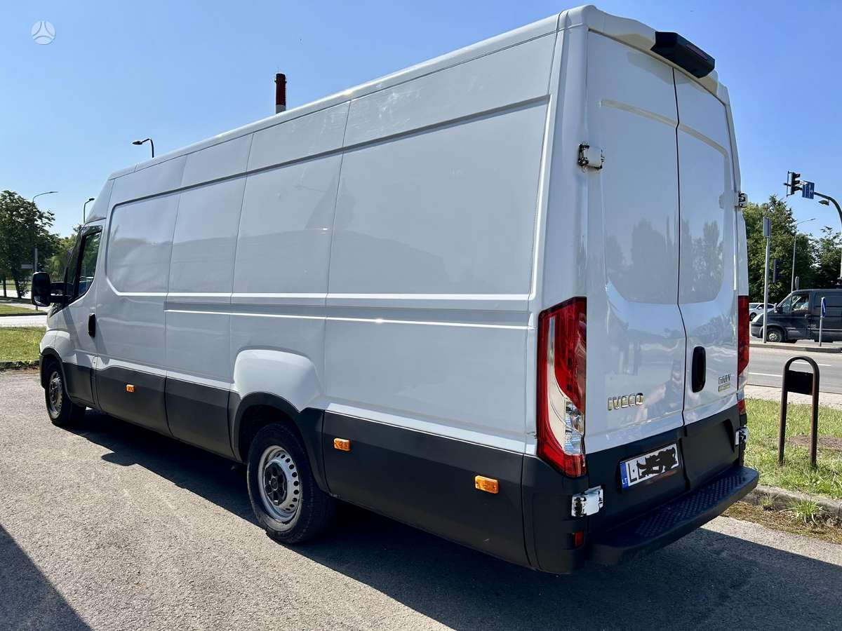 Iveco Daily, krovininis mikroautobusas