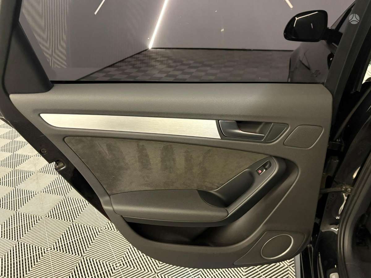 Audi A4, 2.0 l., Универсал