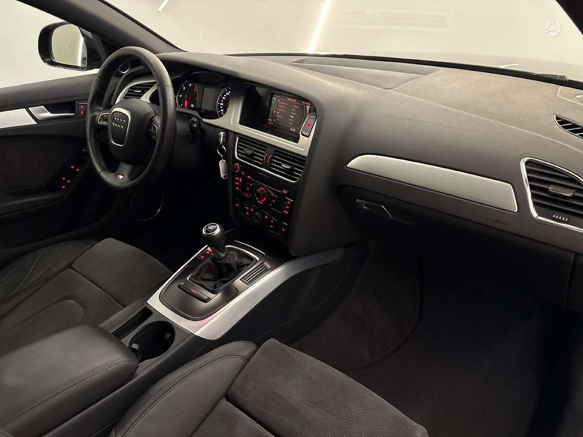 Audi A4, 2.0 l., Универсал