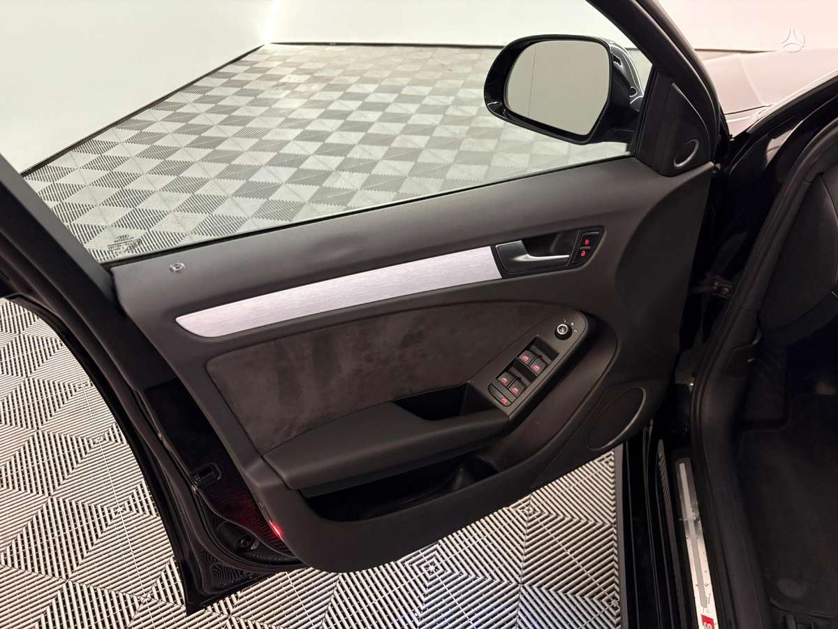 Audi A4, 2.0 l., Универсал
