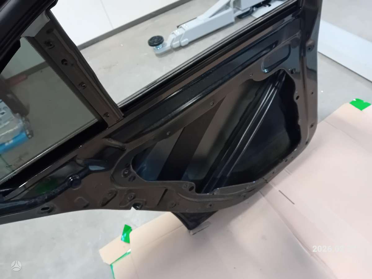Mercedes-Benz E klasė durys