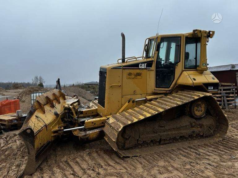 Caterpillar D5N LGP, бульдозеры