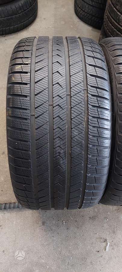 Vredestein, winter 275/30 R20