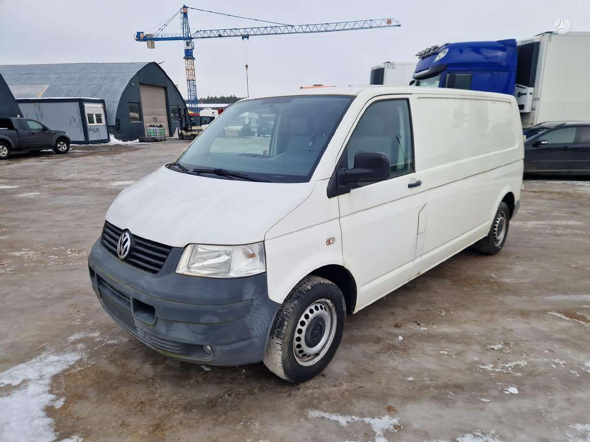 Volkswagen Transporter - 2