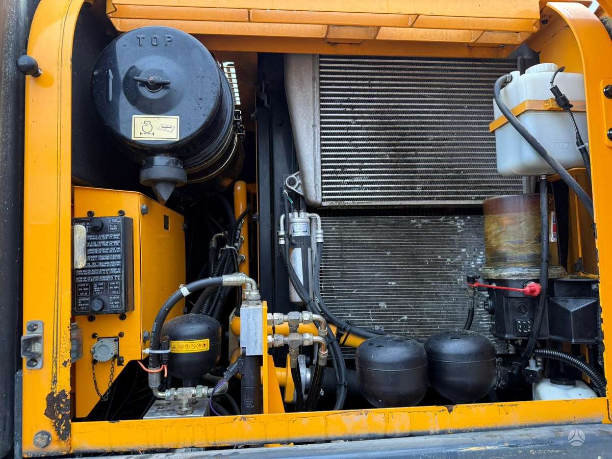 Hyundai Robex 140 W-7A ROTOTILT, экскаваторы