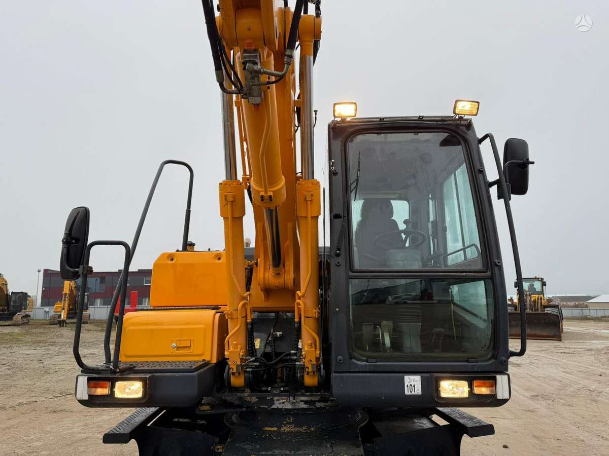 Hyundai Robex 140 W-7A ROTOTILT, экскаваторы