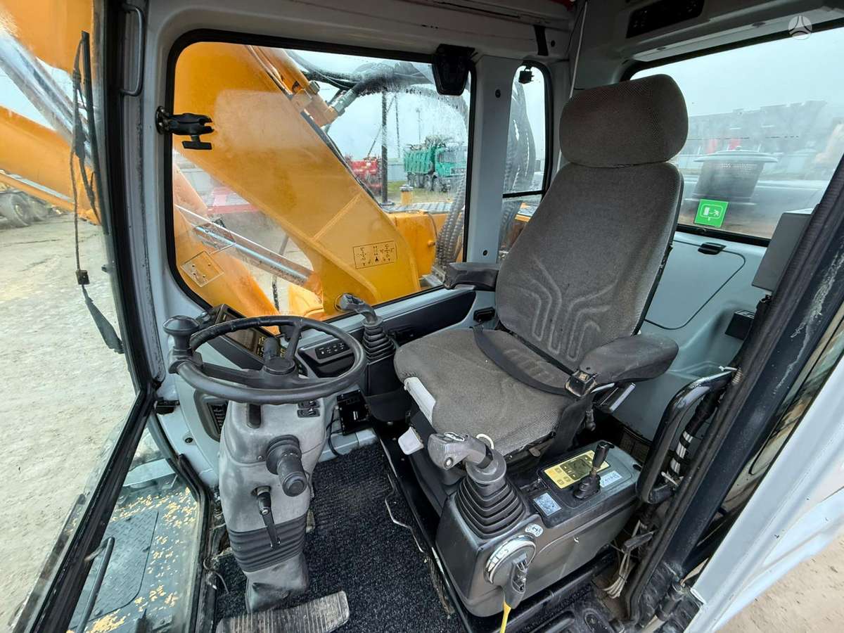 Hyundai Robex 140 W-7A ROTOTILT, экскаваторы