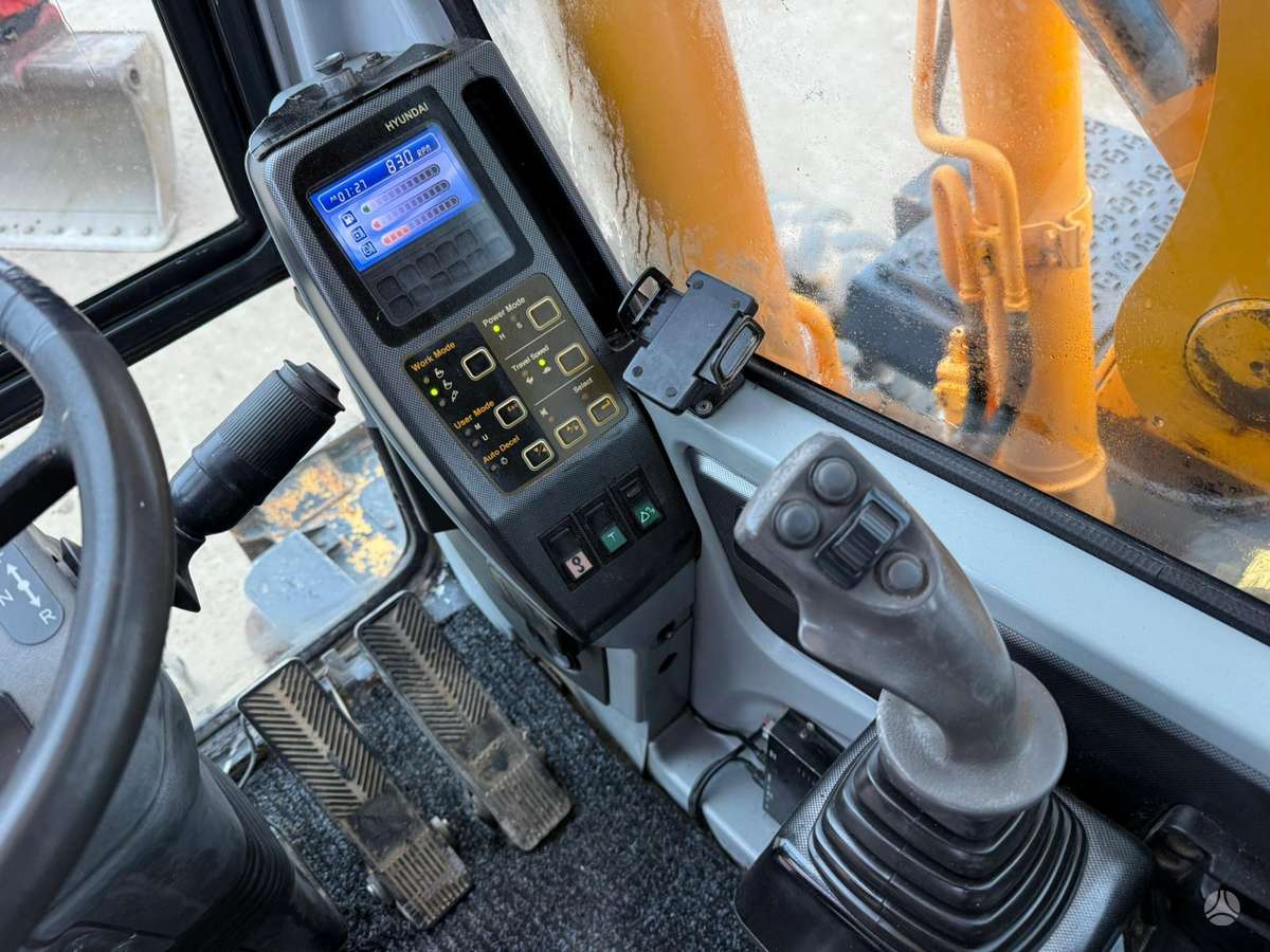 Hyundai Robex 140 W-7A ROTOTILT, экскаваторы