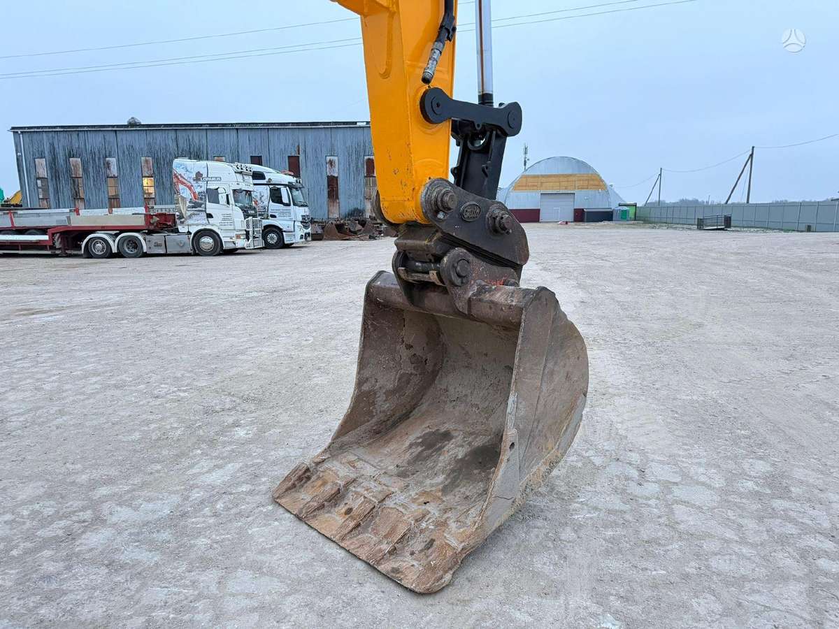 JCB JC 220 LCT4, ekskavatori