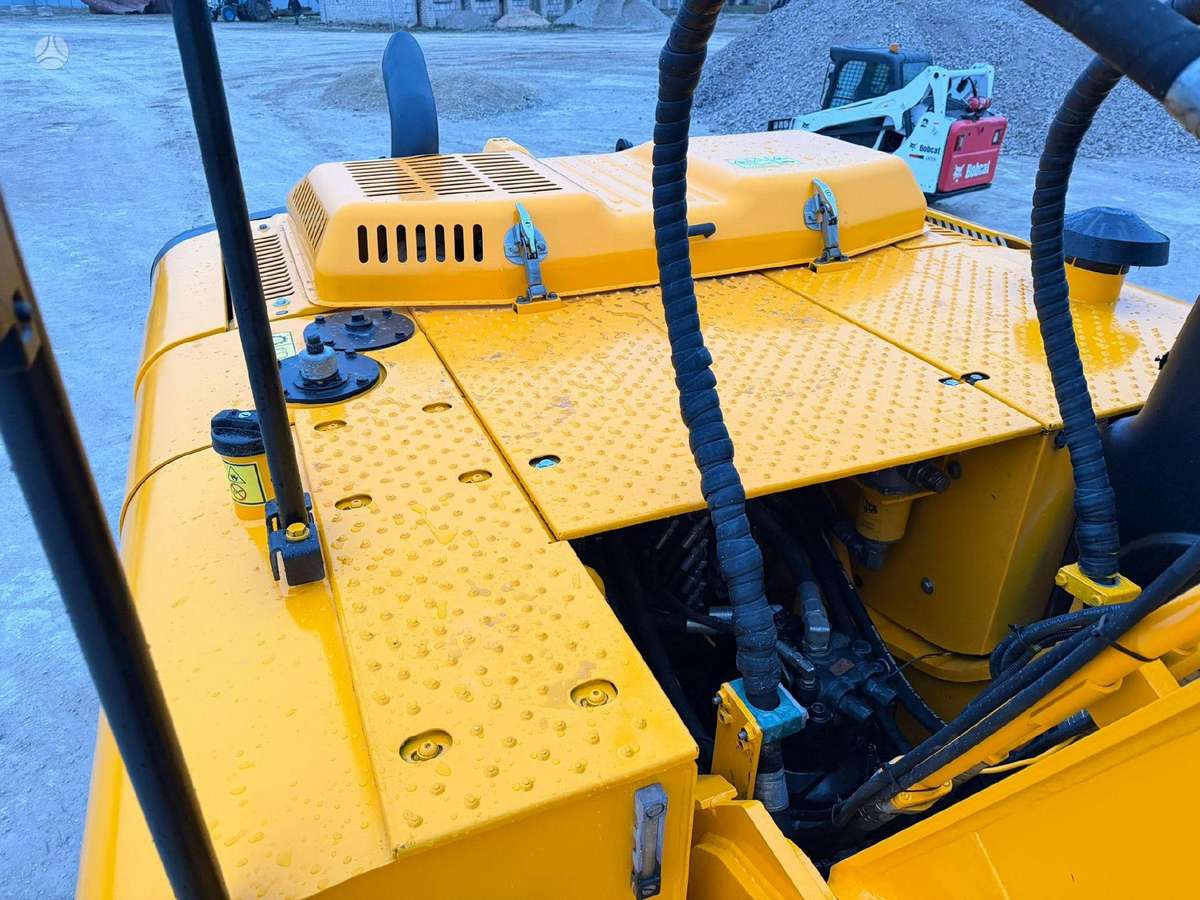 JCB JC 220 LCT4, ekskavatori
