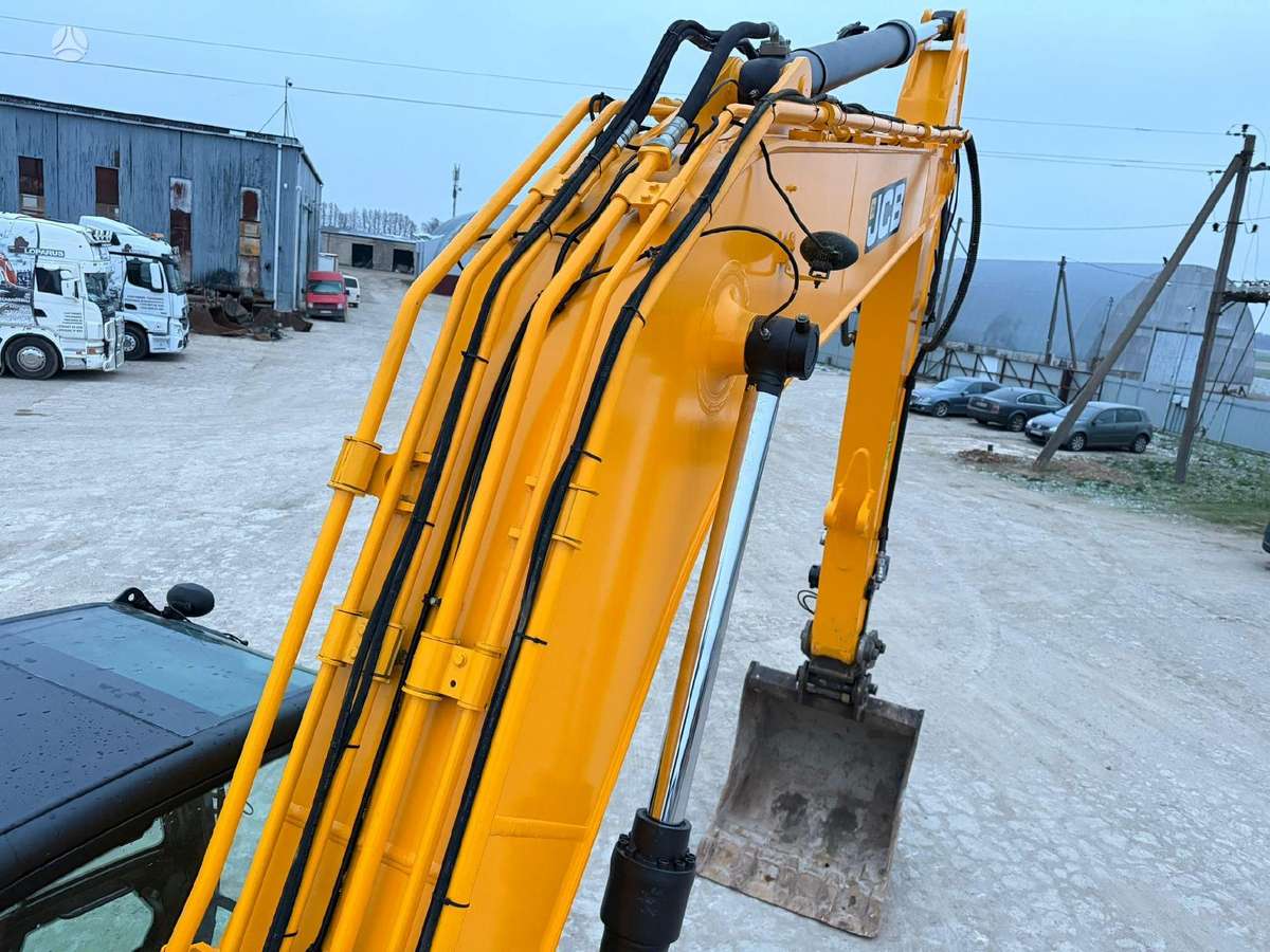 JCB JC 220 LCT4, excavator
