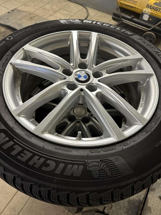 BMW, lengvojo lydinio, R18