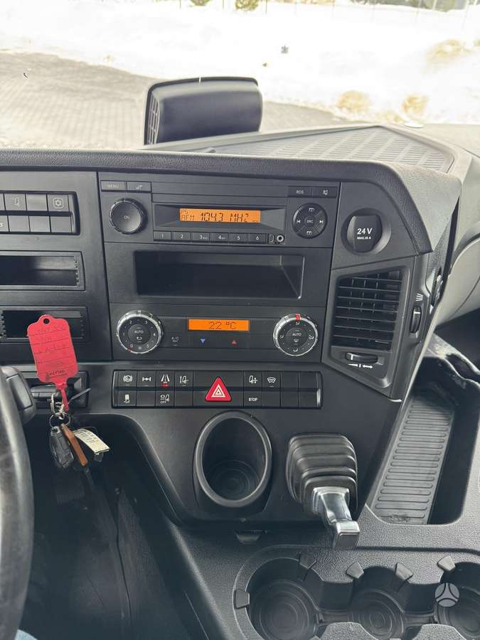 Mercedes-Benz 1840, no sleeping space