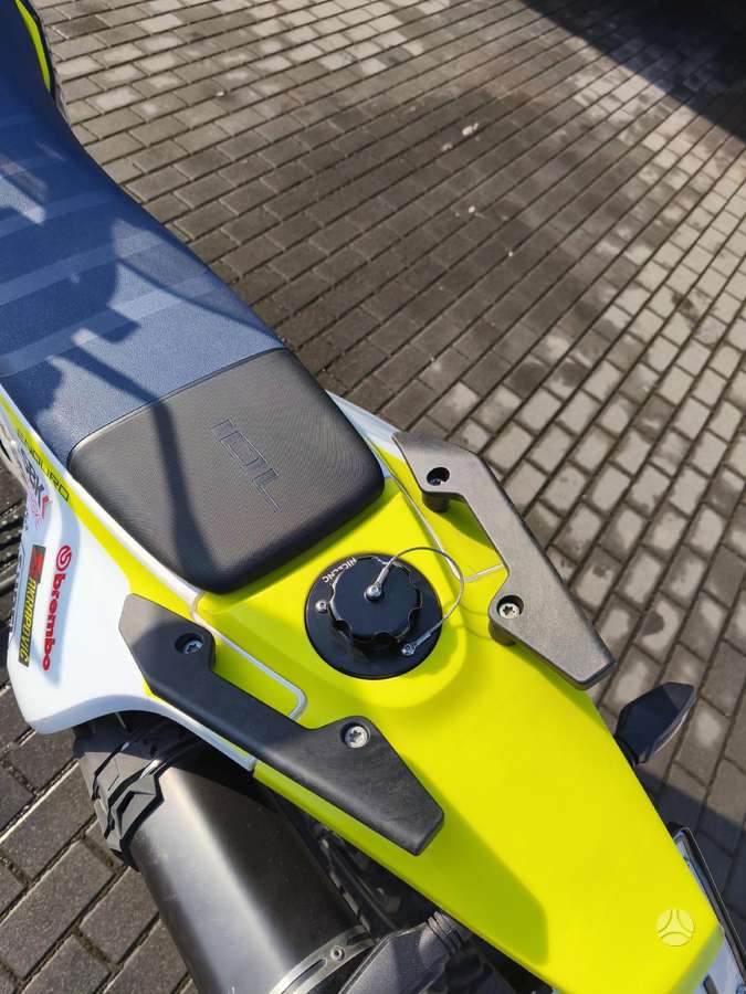 Husqvarna Enduro 693cc, эндуро / adventure