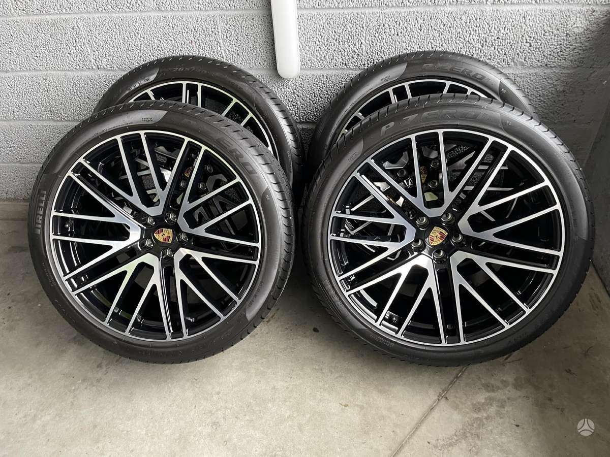 Porsche MACAN GTS, light alloy, R21