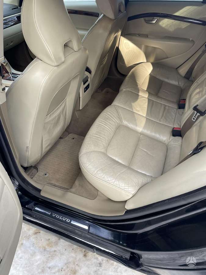 Volvo S80, 2.4 l., Седан