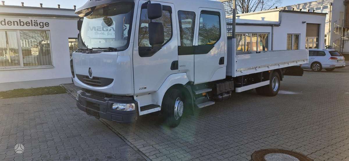 Renault Midlum, сдвоенная кабина