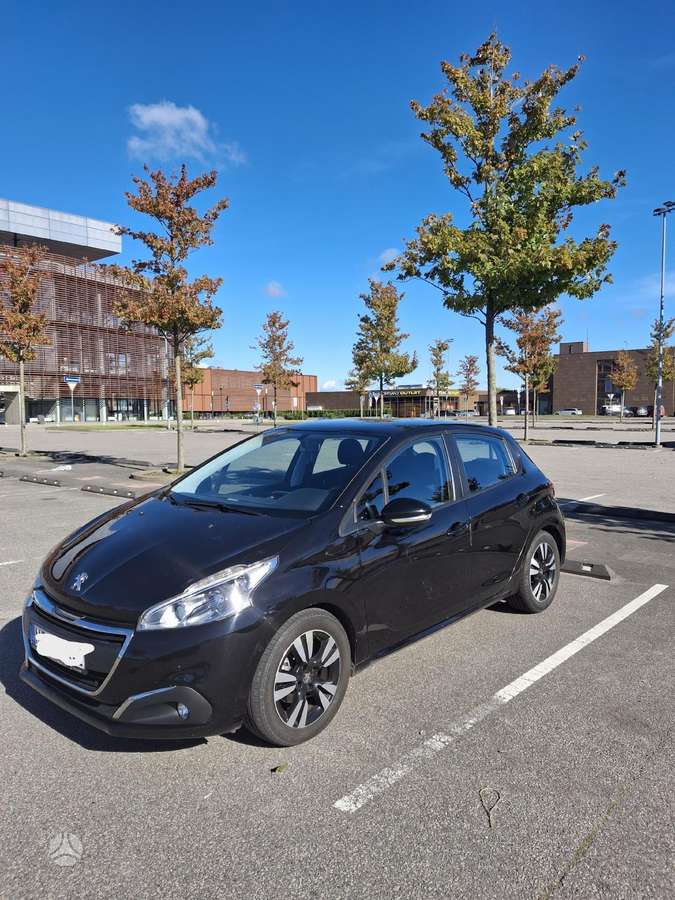 Peugeot 208 - 3