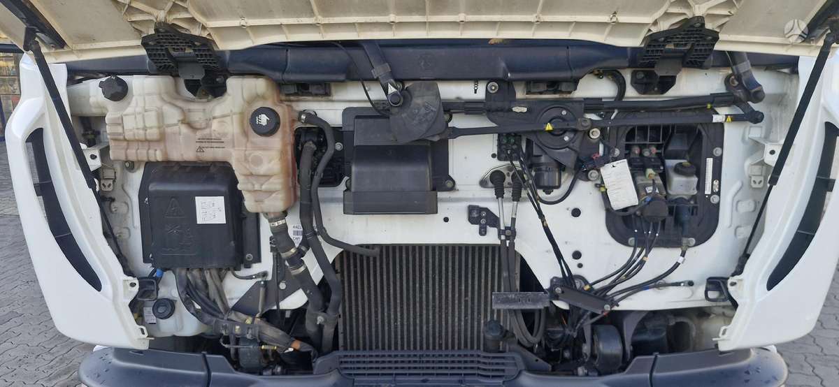Renault Midlum, сдвоенная кабина