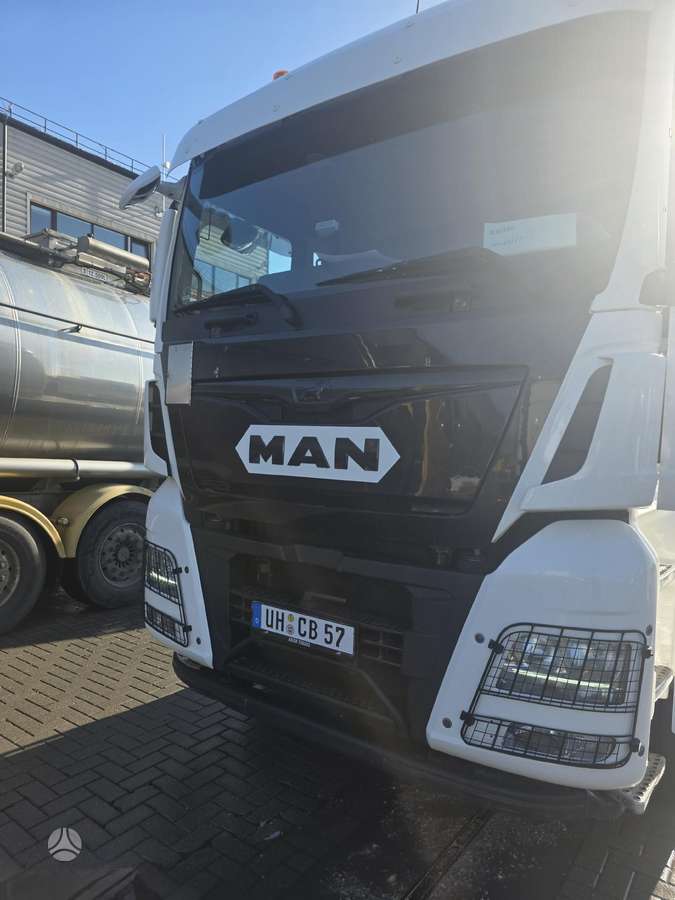 MAN Tg.18.500, single sleeper