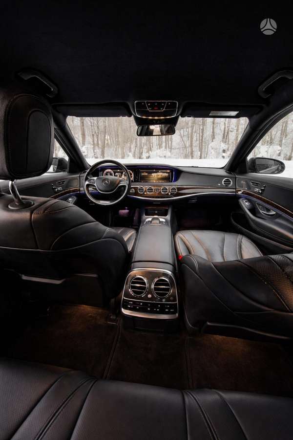 Mercedes-Benz E200, 2.0 l., Седан