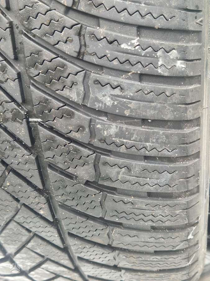 Bridgestone Blizzak, зимние 275/40 R22
