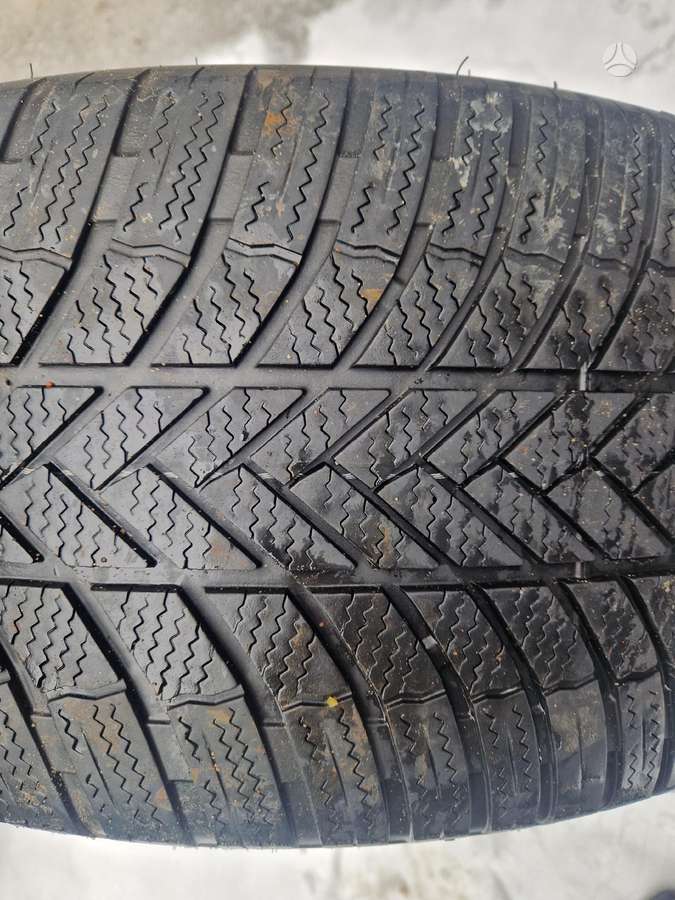 Bridgestone Blizzak, зимние 275/40 R22