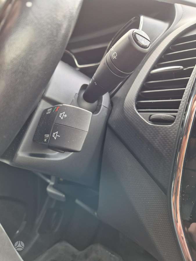 Renault Captur, 1.2 l., off-road / crossover