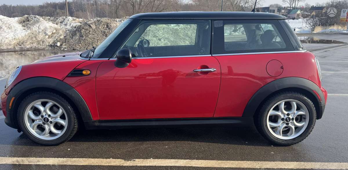 Mini Cooper, 1.6 l., hatchback