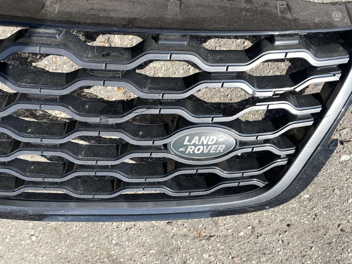 Land Rover Range Rover Velar front grill