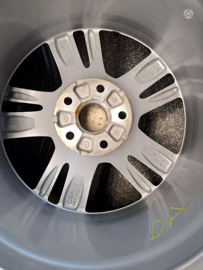 Audi Q3, lengvojo lydinio, R17