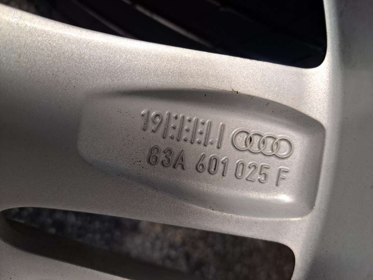 Audi Q3, lengvojo lydinio, R17