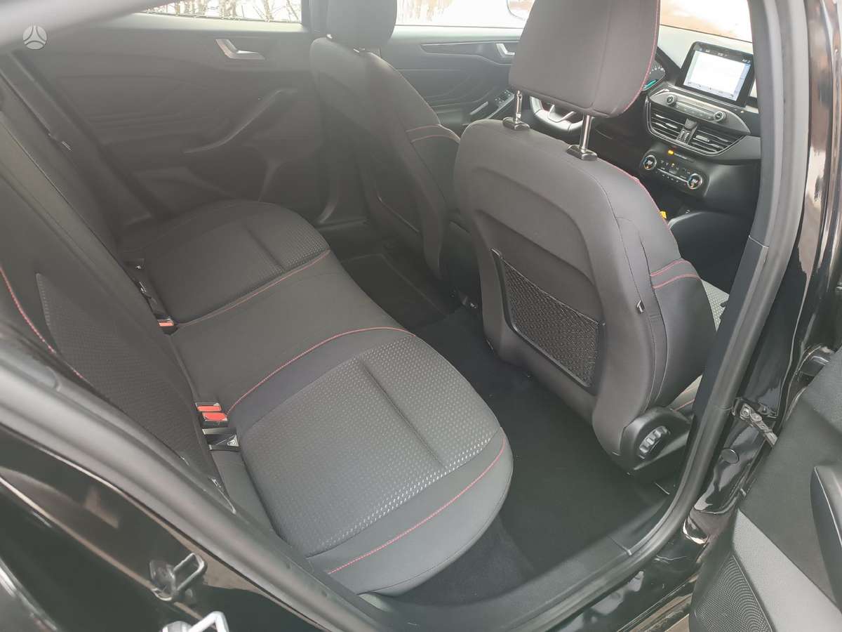 Ford Focus, 1.0 l., Хэтчбек