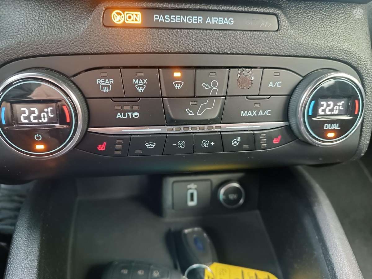Ford Focus, 1.0 l., hatchback