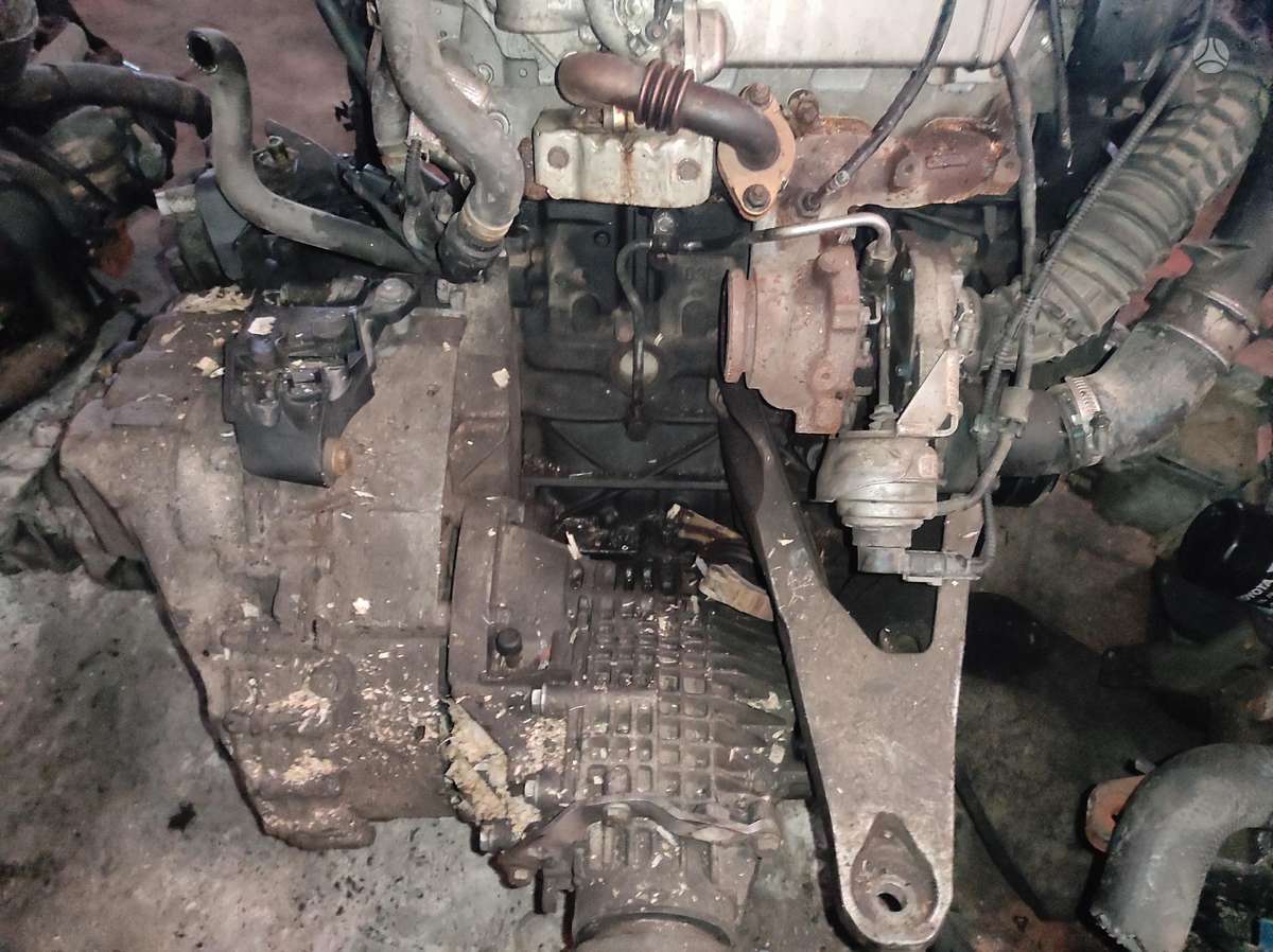Volkswagen Transporter Tik variklis ir dėžė caa kodas