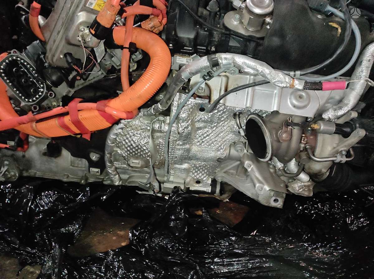 BMW 5 serija Tik variklis ir dėžė
