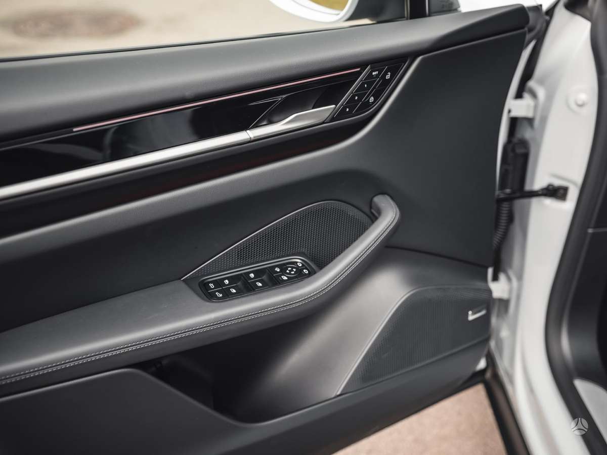 Porsche Macan, 100 kWh, visurgājējs / krosovers