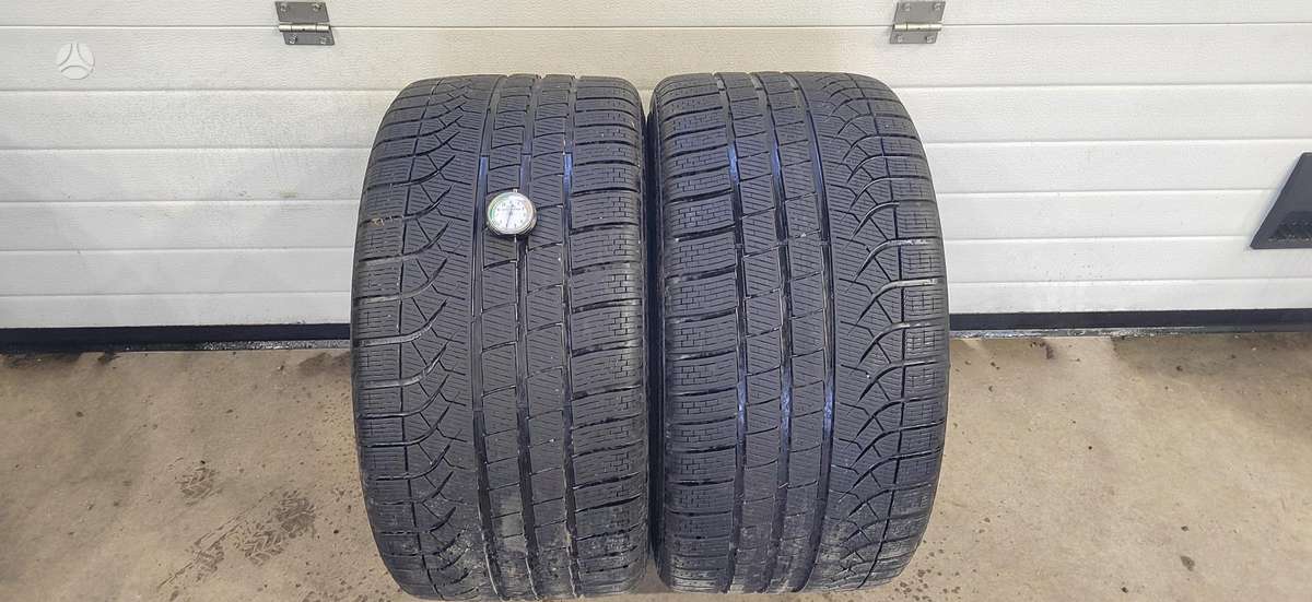 Pirelli P Zero Winter, žieminės 295/30 R21