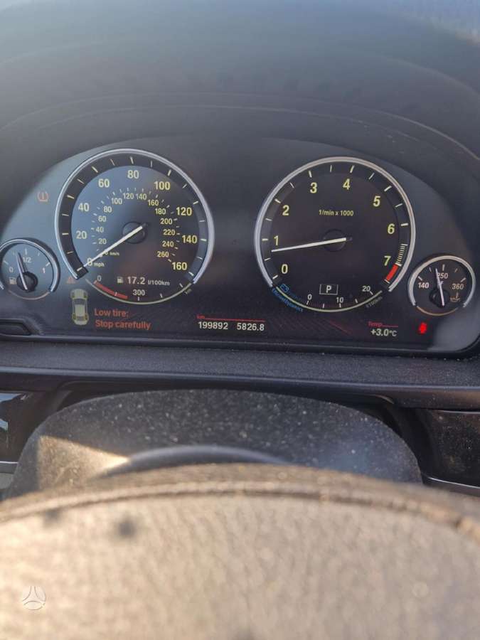 BMW 550, 4.4 l., Седан