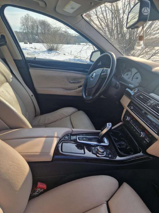 BMW 550, 4.4 l., Седан