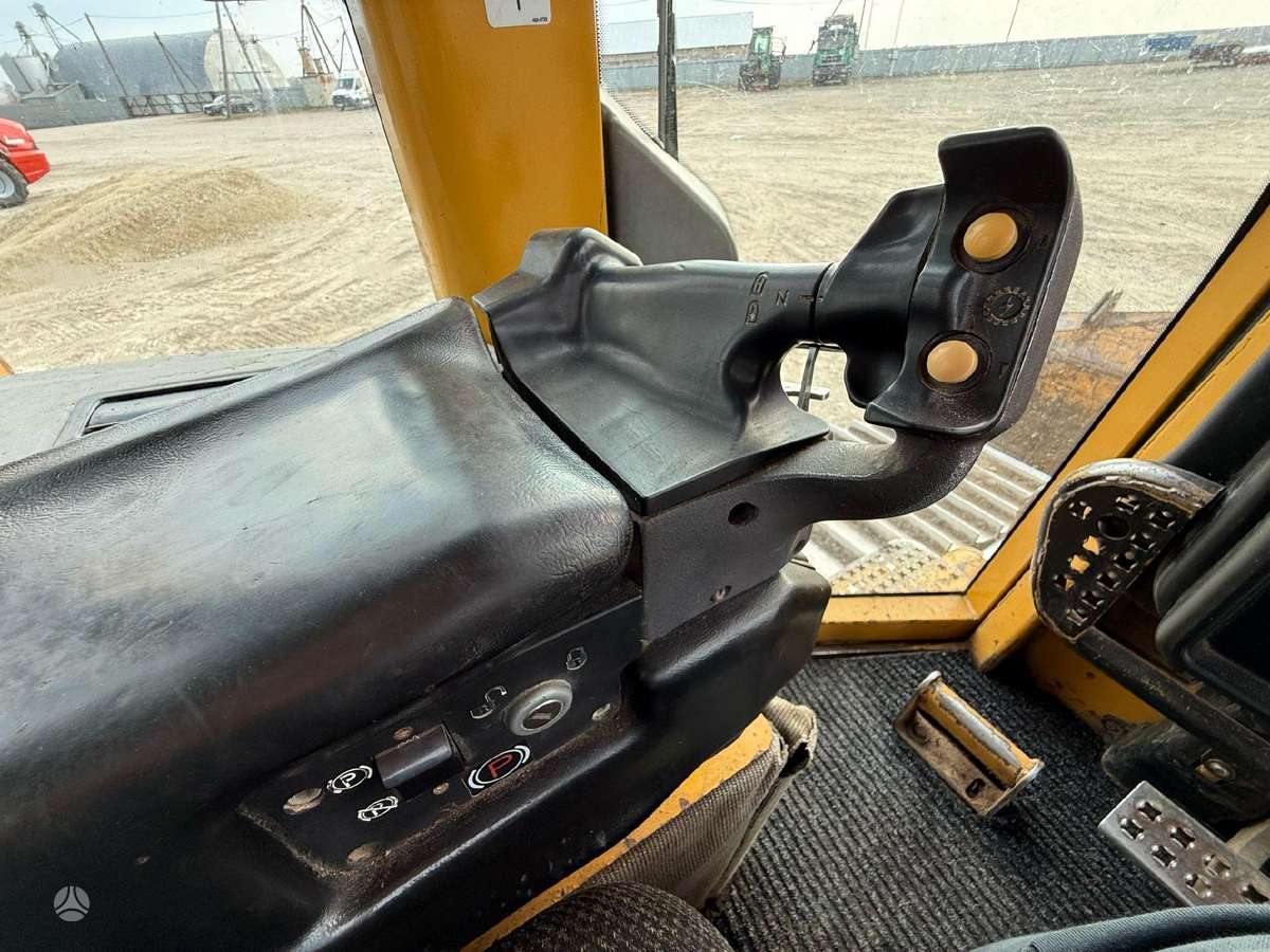 Caterpillar D5N LGP, bulldozer