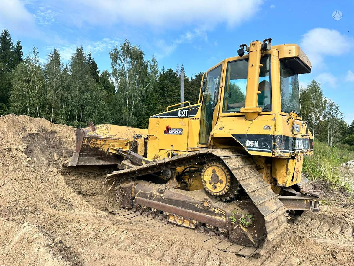 Caterpillar D5N LGP, бульдозеры