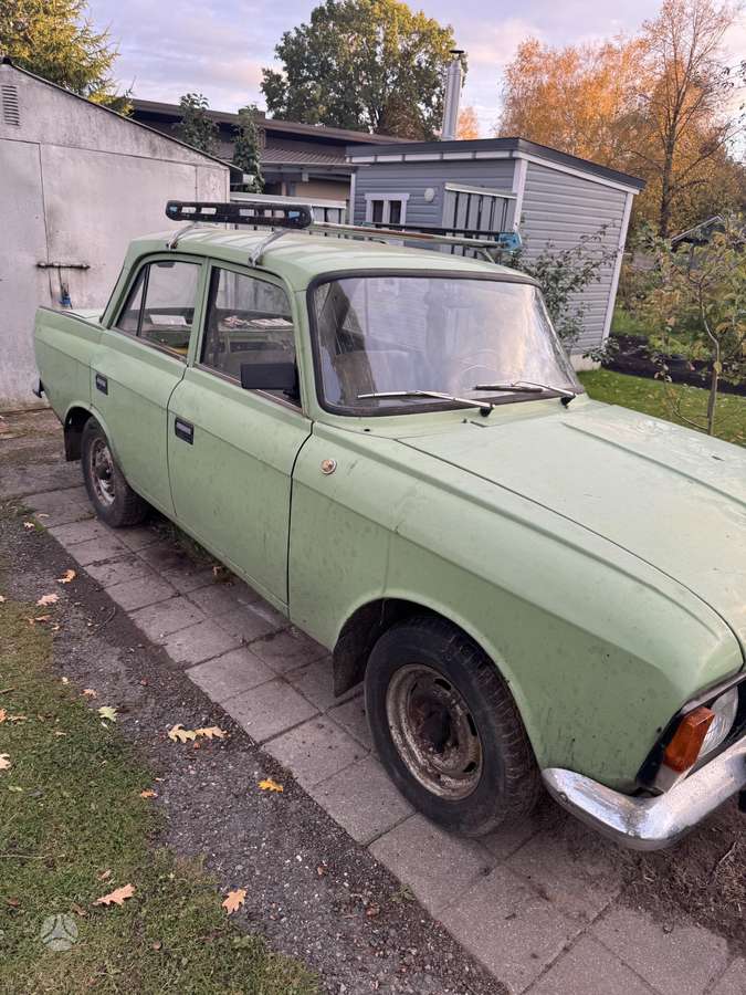 Moskvich 412, Седан