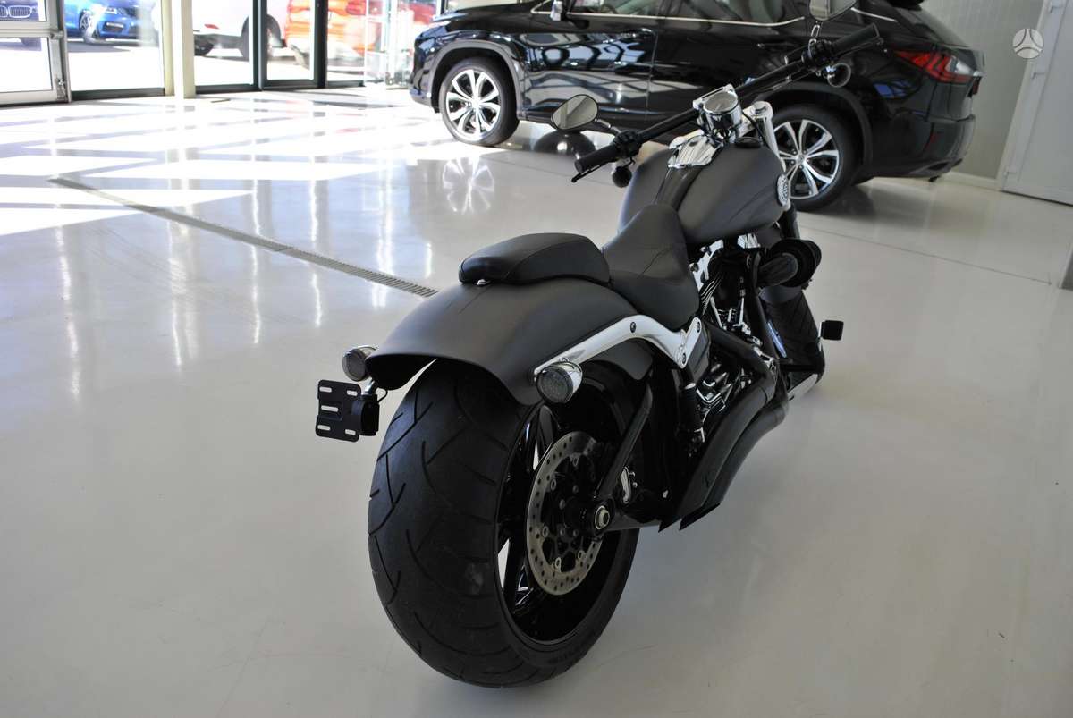Harley-Davidson BREAKOUT 1688cc, чопперы / круизеры / custom