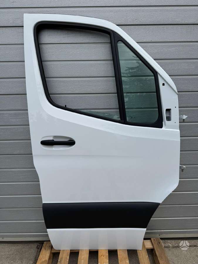 Mercedes-Benz Sprinter, preču